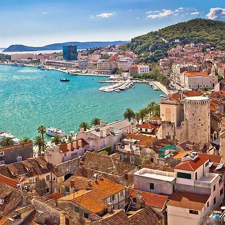 Lacus - With A View Apartment