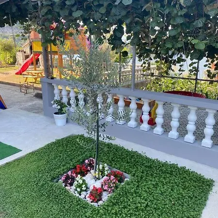 Lacus - With A View Apartment